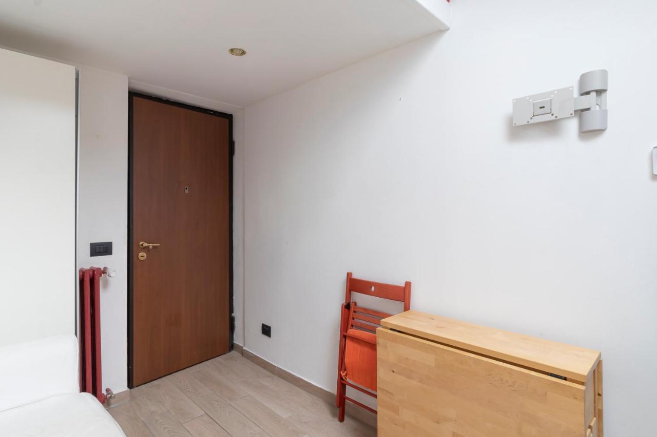 Citta' Studi Apartment Poggi 7 Мілан Екстер'єр фото